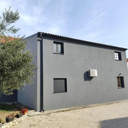 Stipanovic 아파트 *